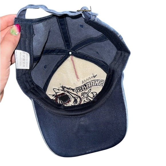 Shark Hat - Picture 5 of 6